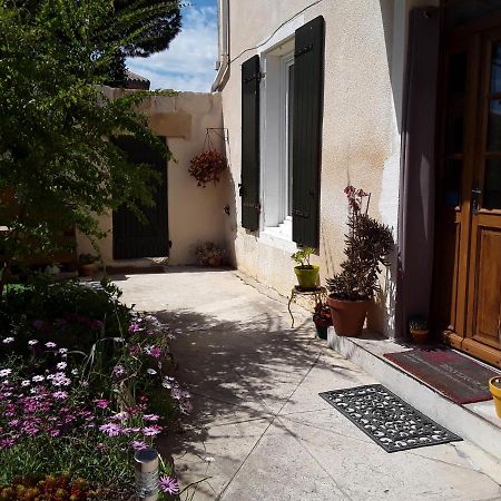L'Oustau Villa Beauvoisin  Exteriör bild