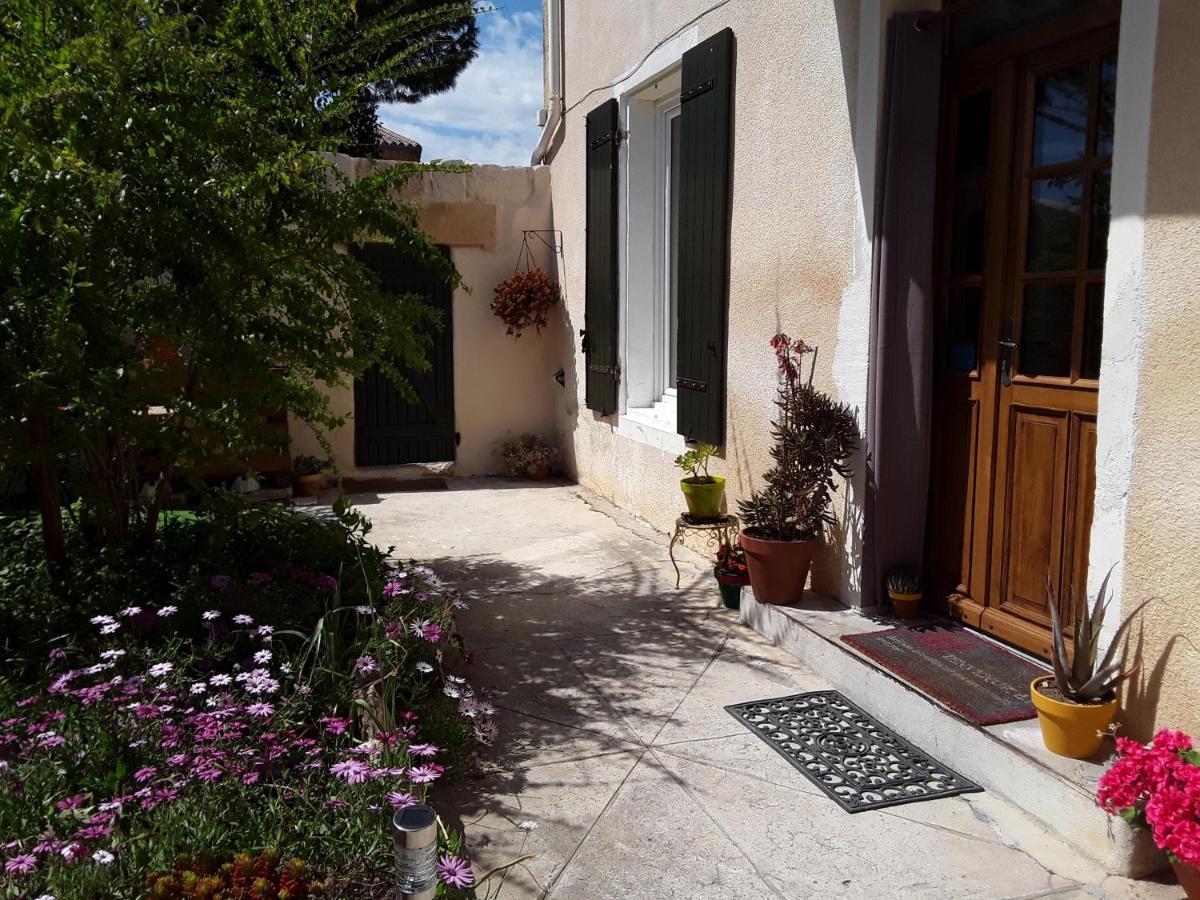 L'Oustau Villa Beauvoisin  Exteriör bild